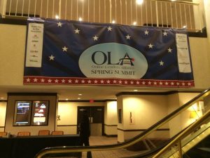 custom large format trade show banner